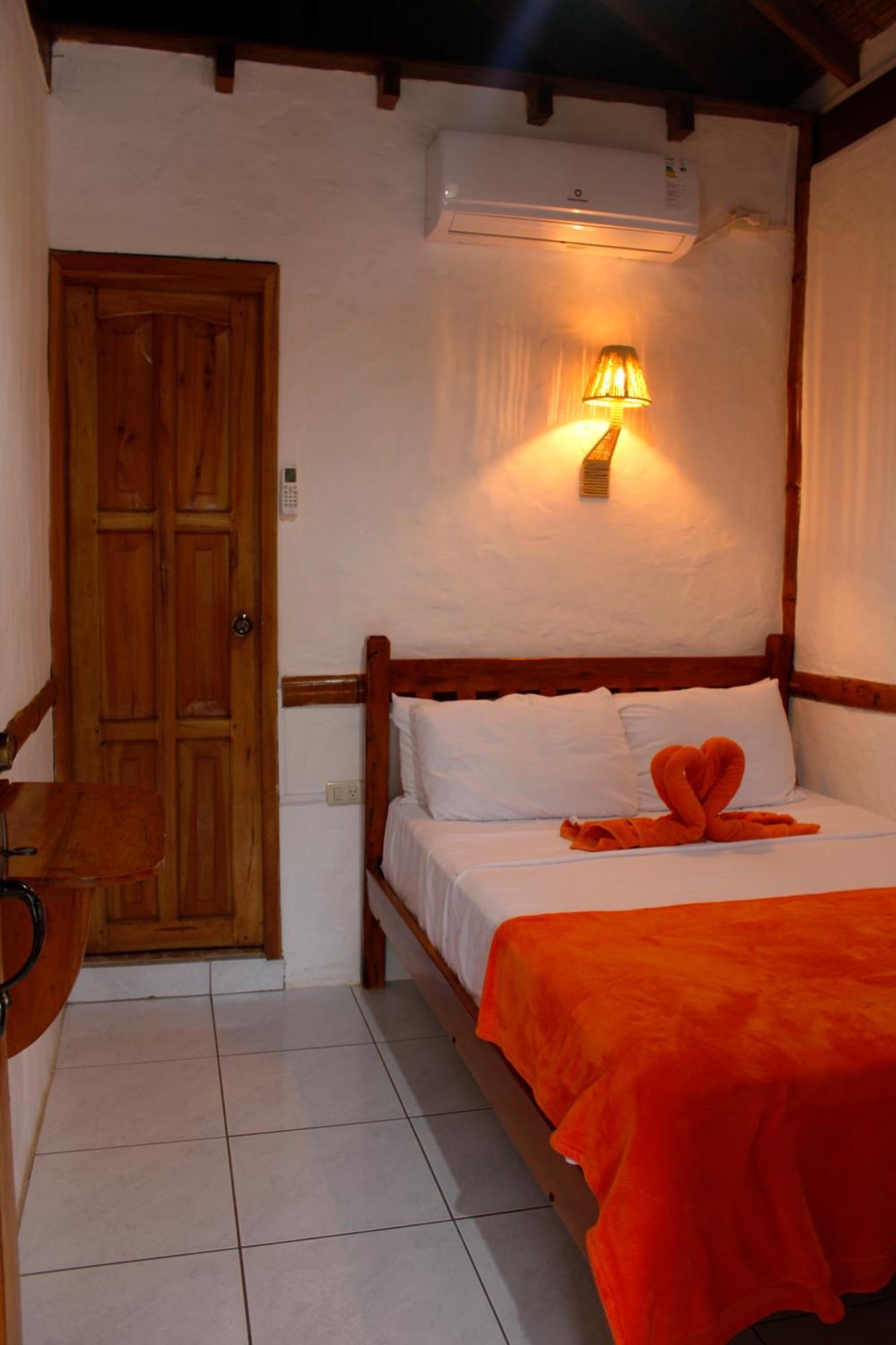 Hanga Roa Hotel Montañita Екстериор снимка